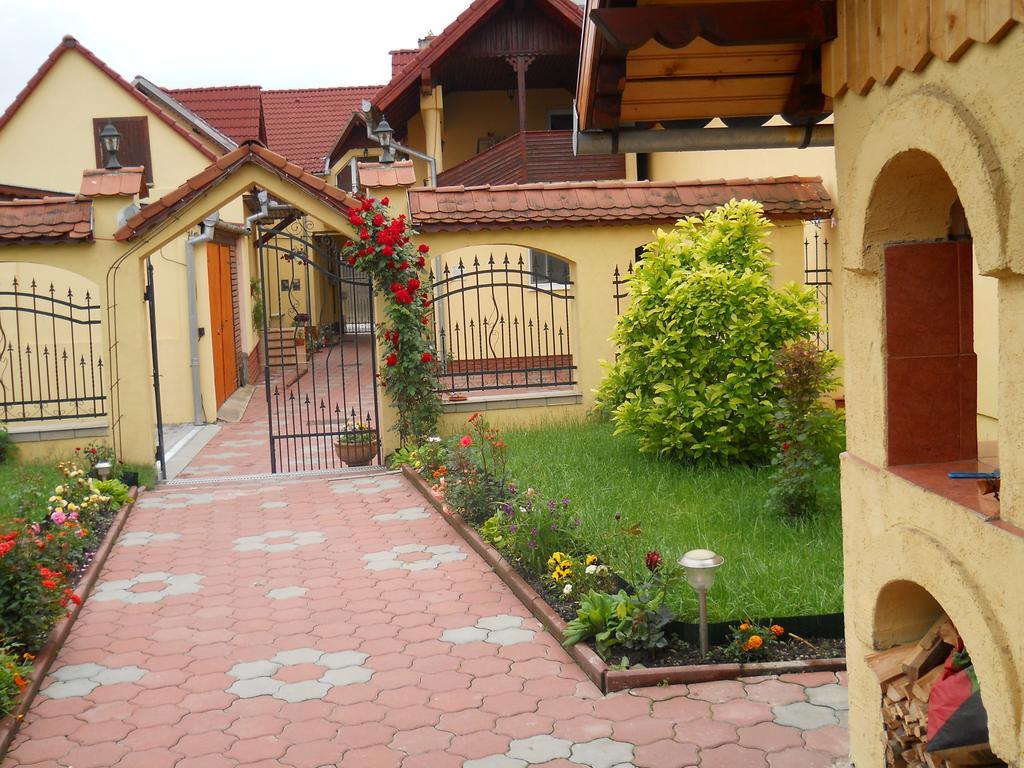 Pensiunea Magnolia Сибиу Екстериор снимка